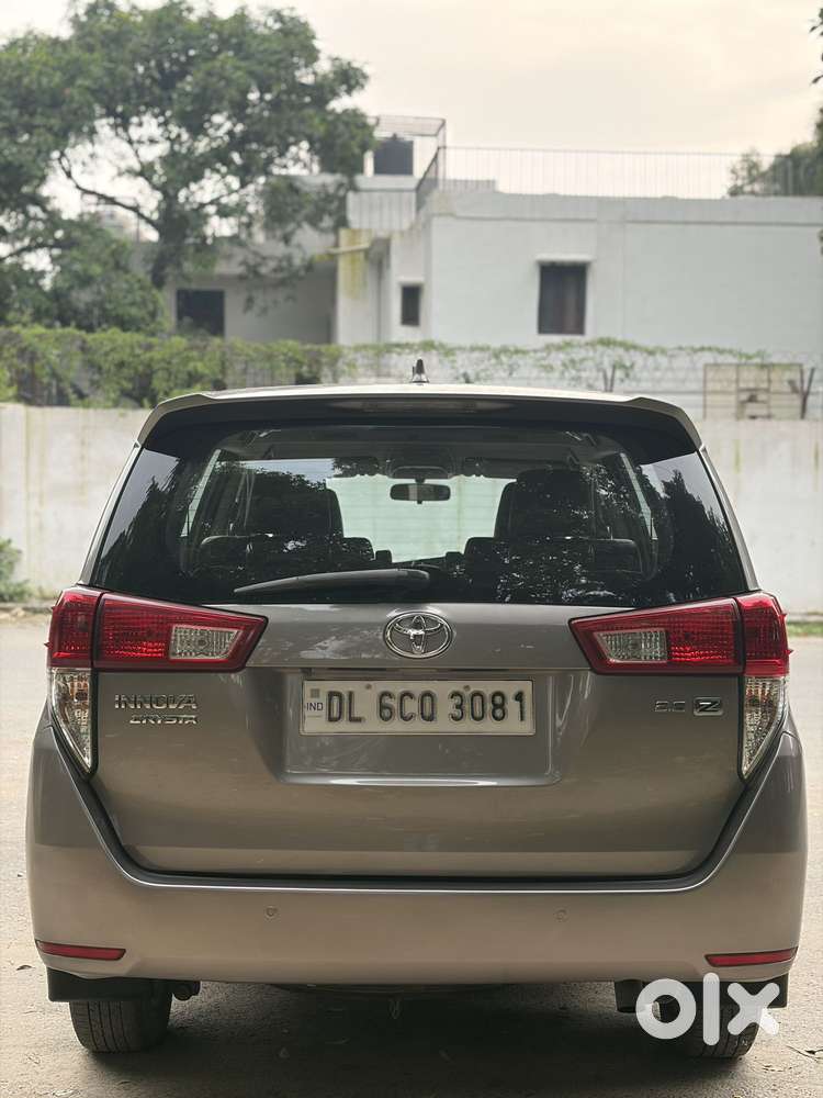 Toyota Innova Crysta 2.8 Zx At 7 Seater, 2017, Diesel