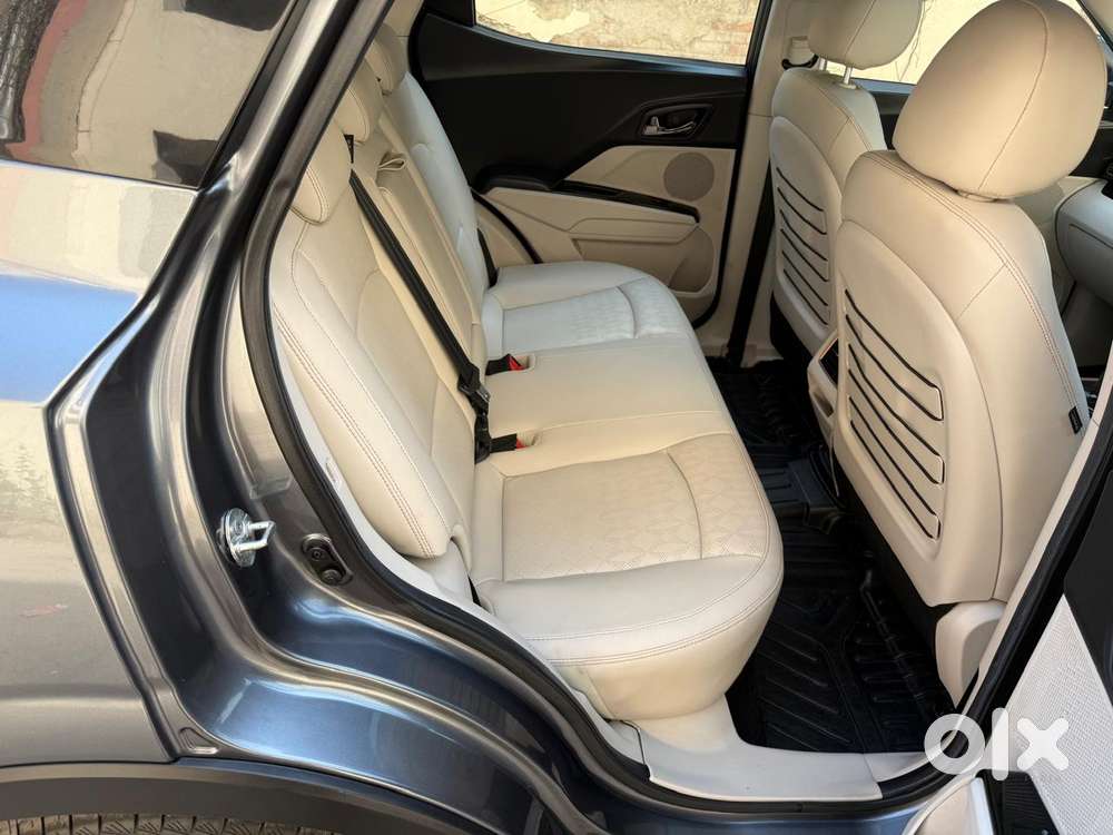 Mahindra Xuv400 Ev El Fast Charger Dt, 2024, Electric