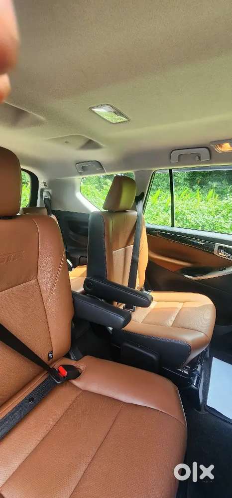 Toyota Innova Crysta – Automatic  Full Option