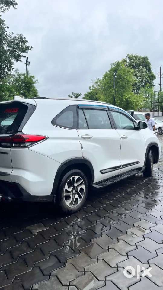 Maruti Suzuki Invicto Alpha Plus 7str, 2025, Petrol