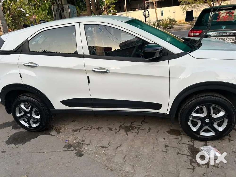 Tata Nexon 2025 Petrol 28000 Km Driven