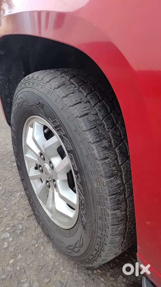 Mahindra Tuv 300 2016 Diesel Well Maintained