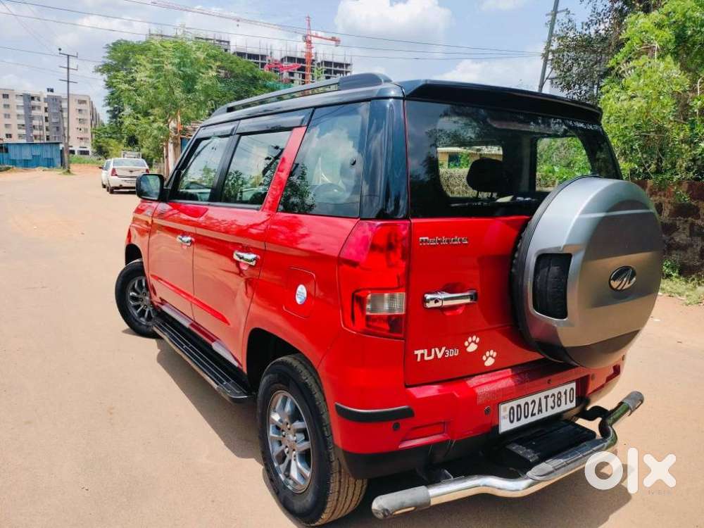 Mahindra Tuv 300 1.5 T10 (o) Amt, 2018, Diesel