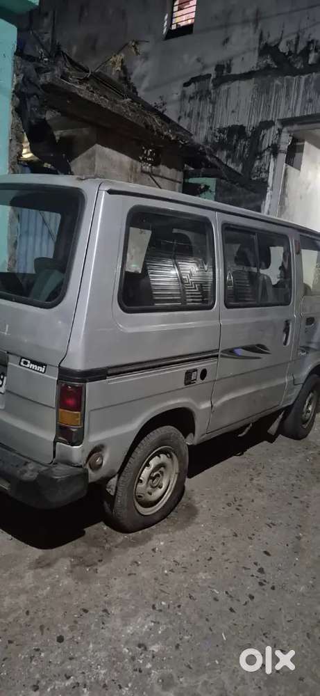 Maruti Suzuki Omni 2010