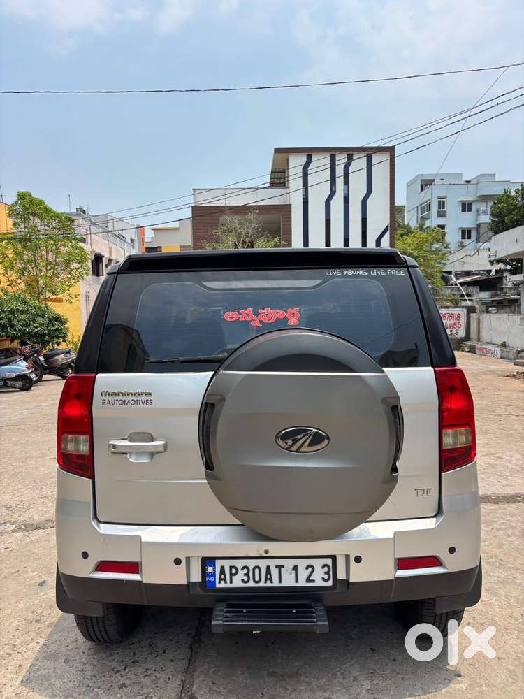 Mahindra Tuv 300 T10 Opt Dual Tone, 2019, Diesel
