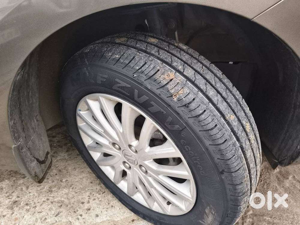 Maruti Suzuki Swift Dzire Zxi + Mt, 2019, Petrol