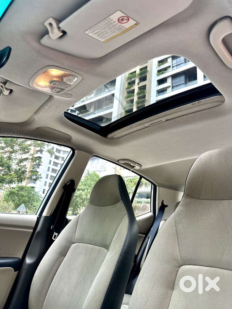 Hyundai I10 Asta Sunroof At, 2013, Petrol