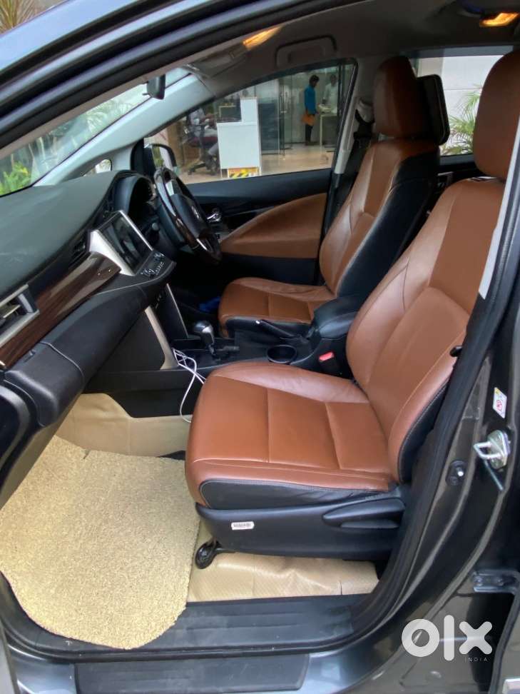 Toyota Innova Crysta 2.8 Zx At 7 Seater, 2017, Diesel