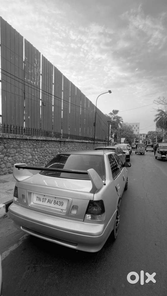 Maruti Suzuki Esteem 2006