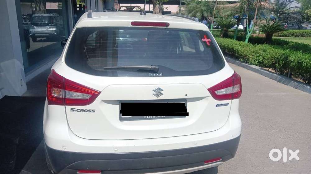 Maruti S-cross White Color In Perfect Condition 1st Owner