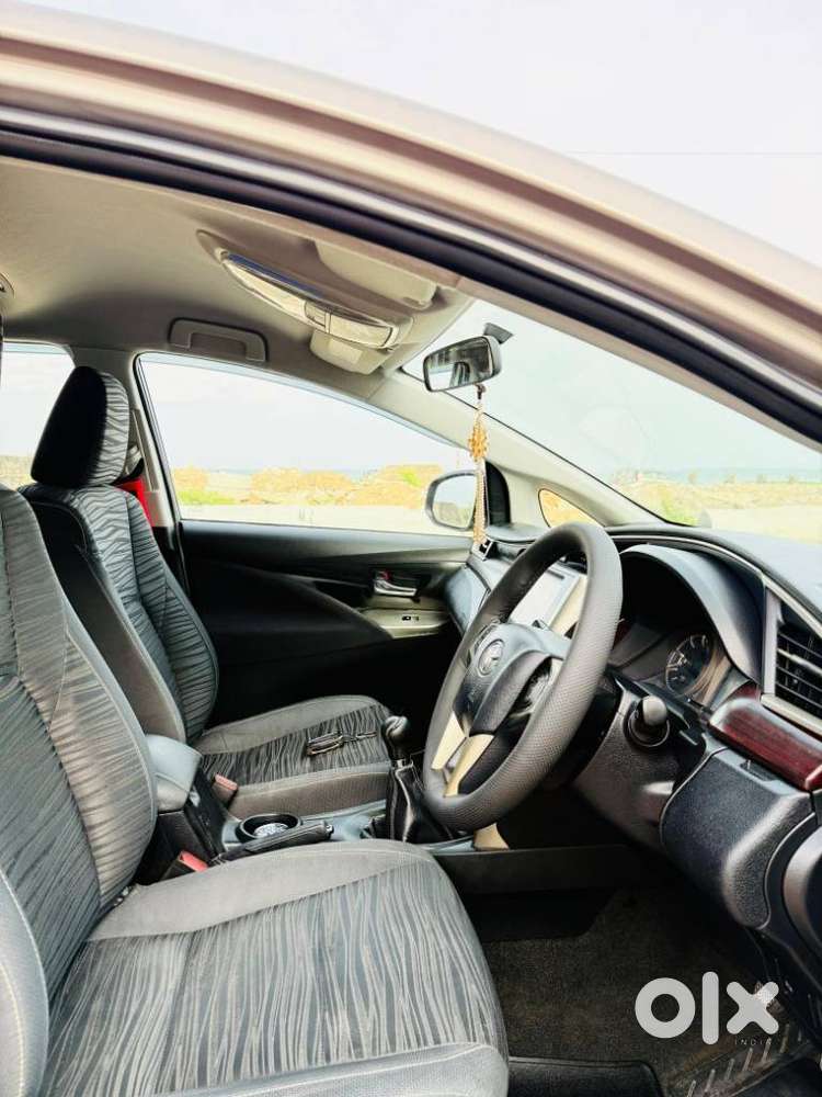 Toyota Innova Crysta 2.4 V 8 Str, 2017, Diesel