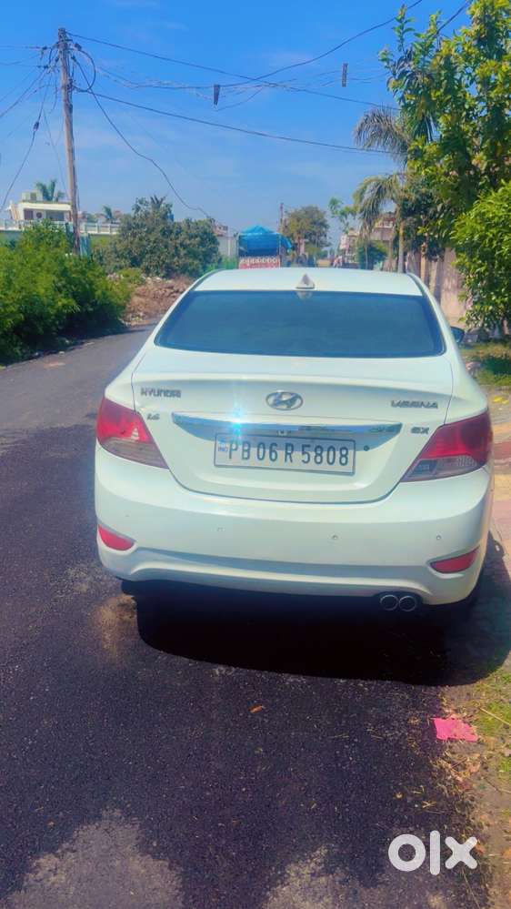 Hyundai Fluidic Verna 2012 Diesel 97000 Km Driven
