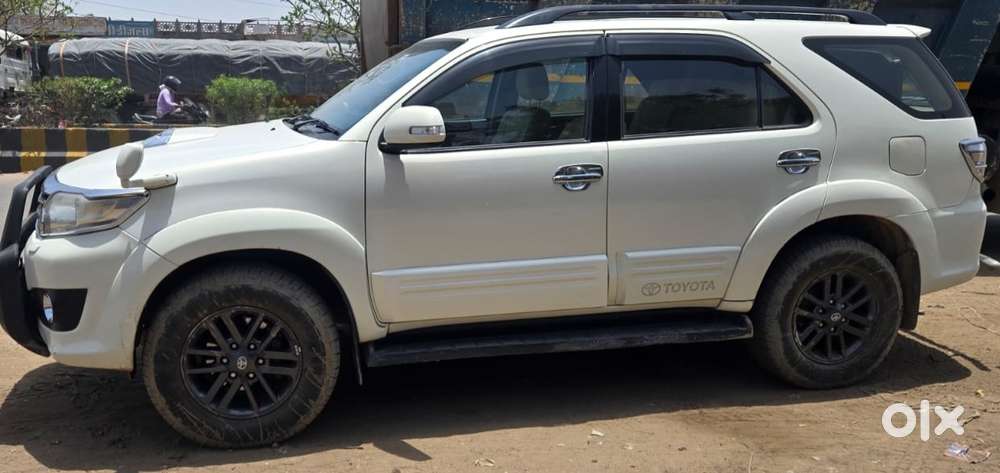 Toyota Fortuner 4x4 At, 2015, Diesel