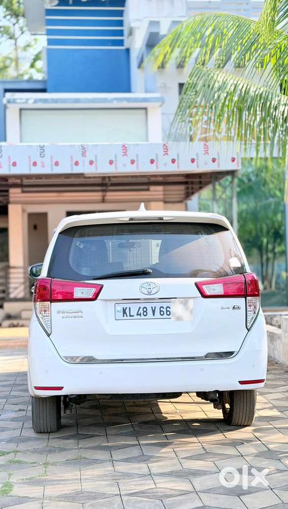 Toyota Innova Crysta 2020 Diesel 142000 Km Driven
