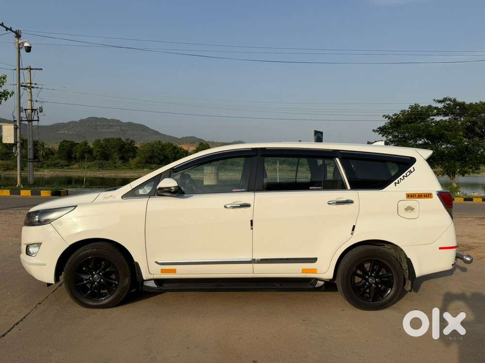 Toyota Innova Crysta 2017 Diesel 310000 Km Driven