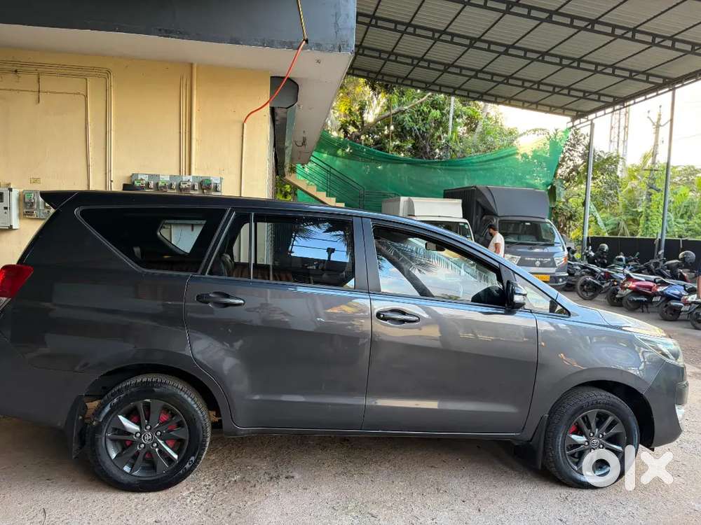 Toyota Innova Crysta 2016