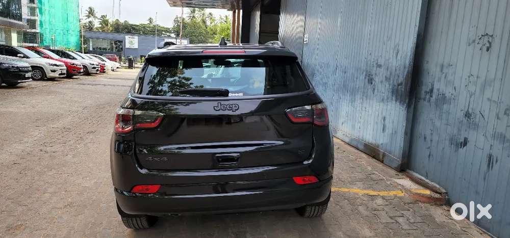 Jeep Compass S (o2) 4x4 At  2022  Top Model  Single Owner