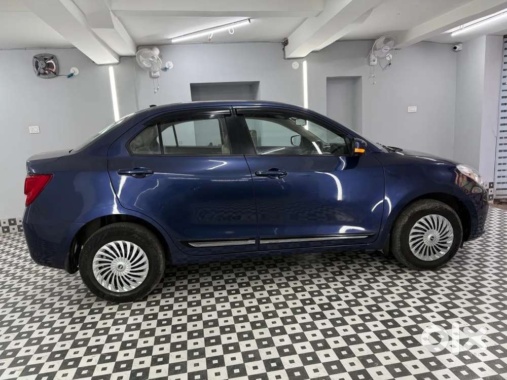 Maruti Suzuki Dzire 1.2 Vxi, 2023, Petrol