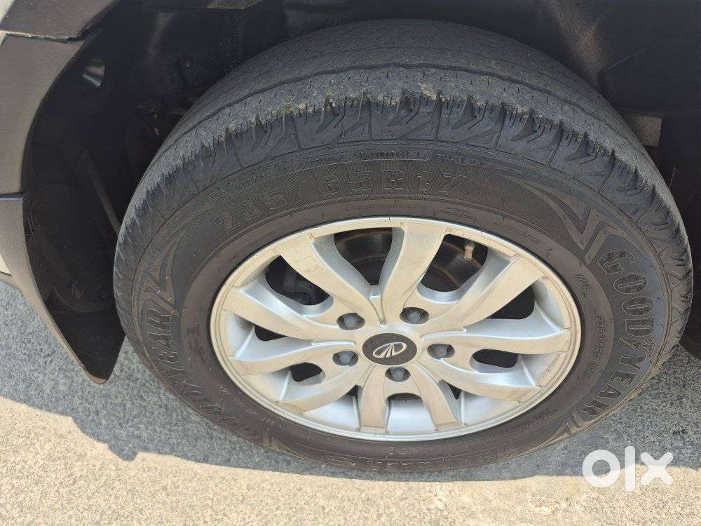 Mahindra Xuv500 2.2 W10, 2018, Petrol