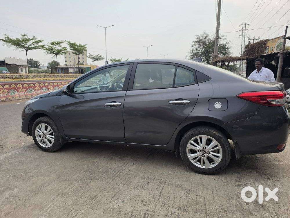 Toyota Yaris Vx Cvt, 2019, Petrol
