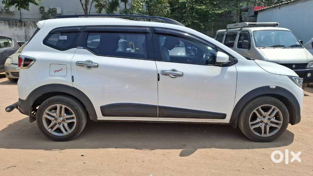 Renault Triber Rxz, 2020, Petrol