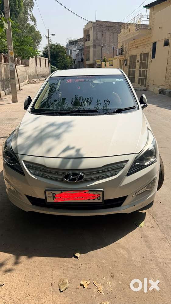 Hyundai Fluidic Verna 2015