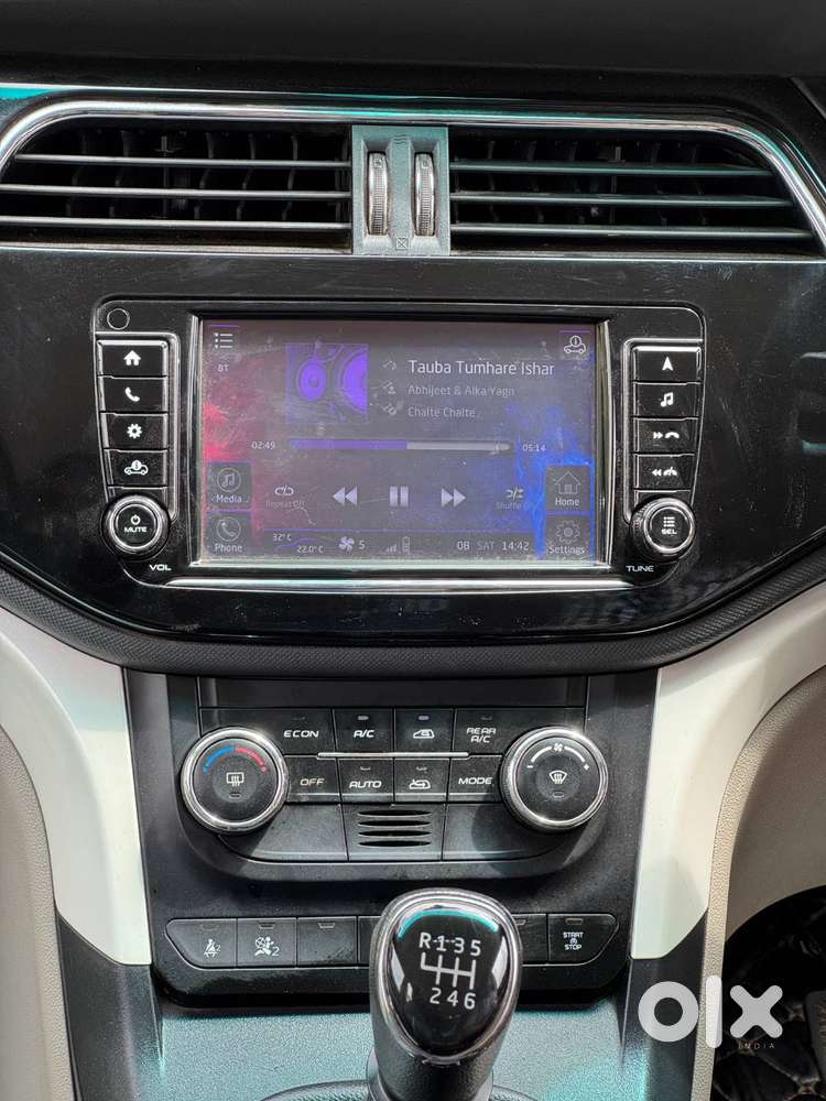 Mahindra Marazzo 8-seater Diesel  1st Owner  63,422 Kms  New Tyres