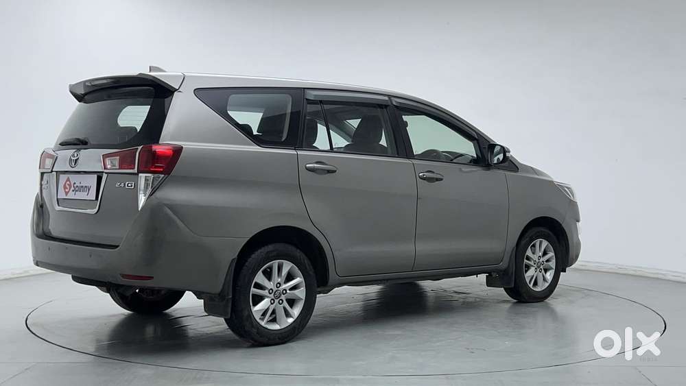 Toyota Innova Crysta 2.4 G Mt 8s, 2016, Diesel