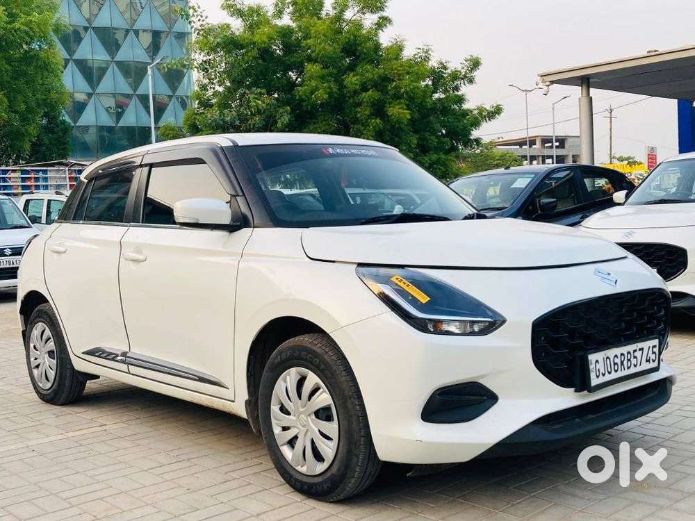 Maruti Suzuki New-gen Swift Vxi, 2025, Petrol