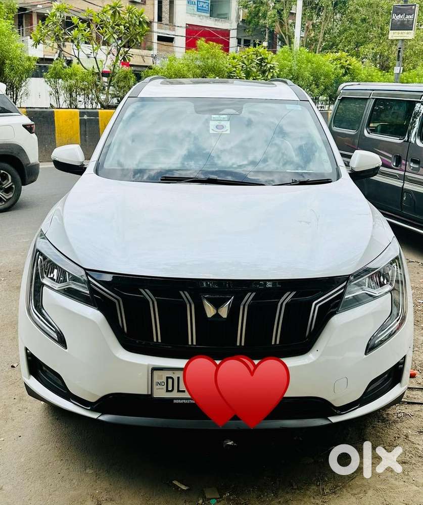 Mahindra Xuv700 Petrol 8000 Km Driven