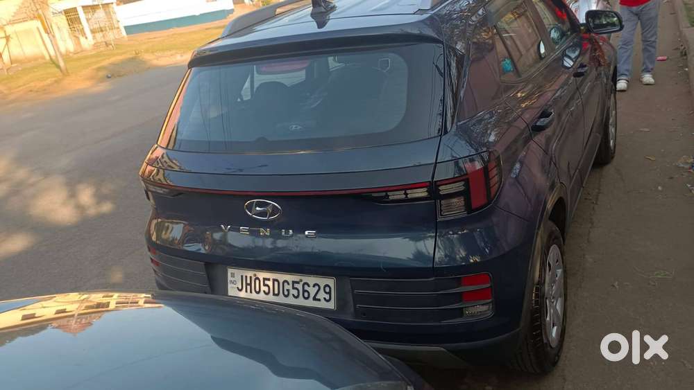 Hyundai Venue S (o) 1.2 Petrol Knight Edition, 2022, Petrol
