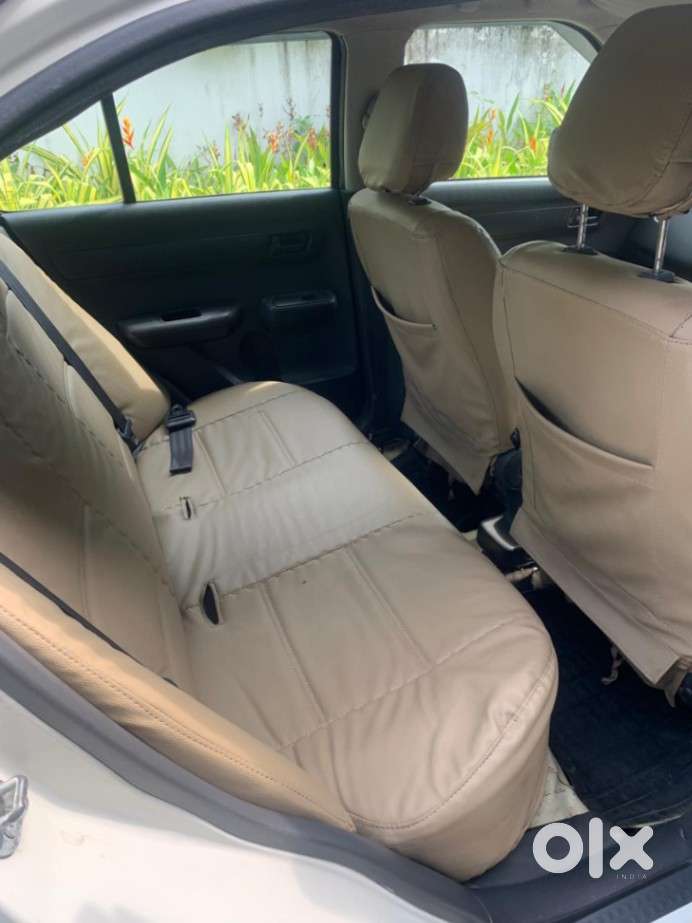Maruti Suzuki Swift Dzire Lxi Option, 2011, Petrol