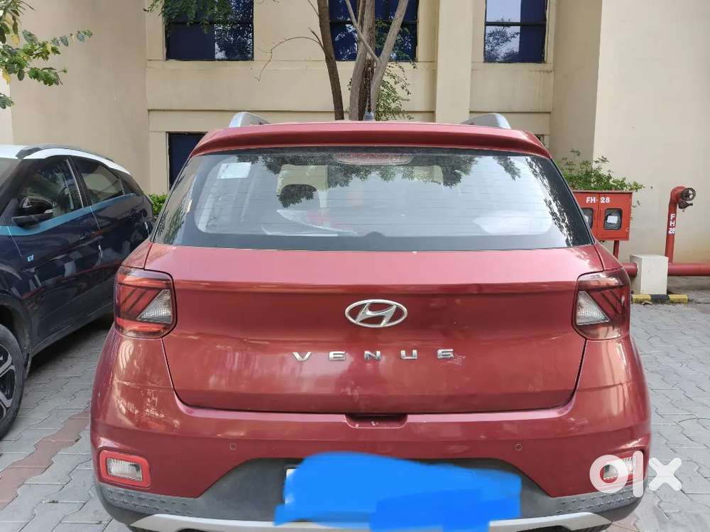 Hyundai Venue 2021 Petrol Well Maintained