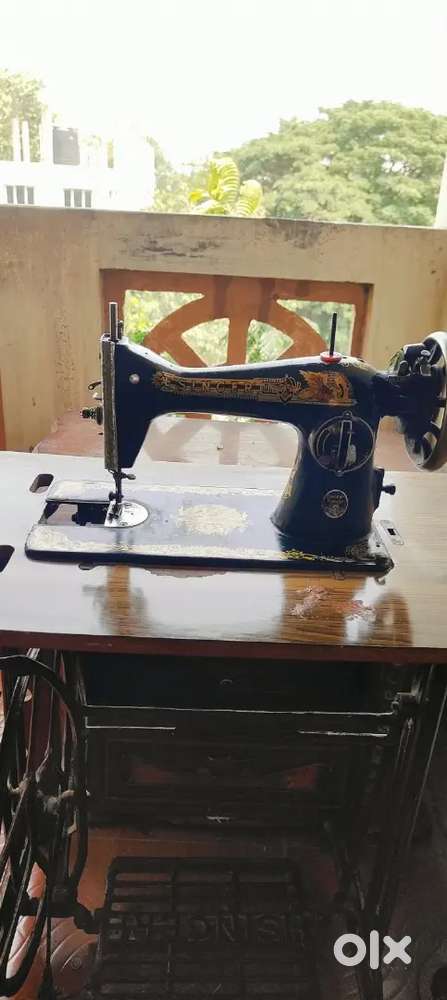 SINGER( BRAND) Tailoring machine