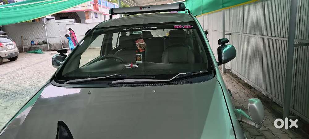 Toyota Innova 2012 Diesel 320000 Km Driven