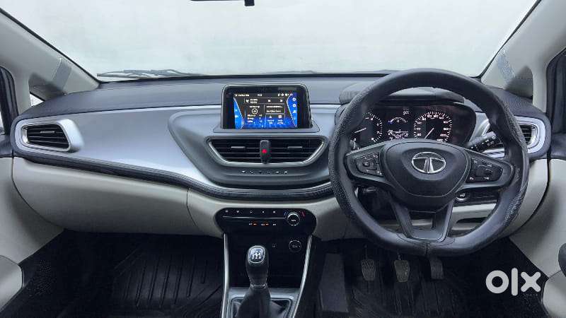 Tata Altroz Xz, 2023, Petrol