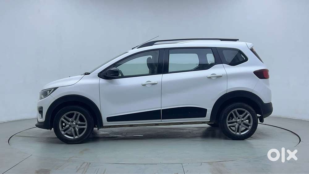 Renault Triber Rxz, 2022, Petrol