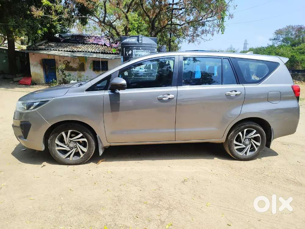 Toyota Innova Crysta 2.8z Auto 2016