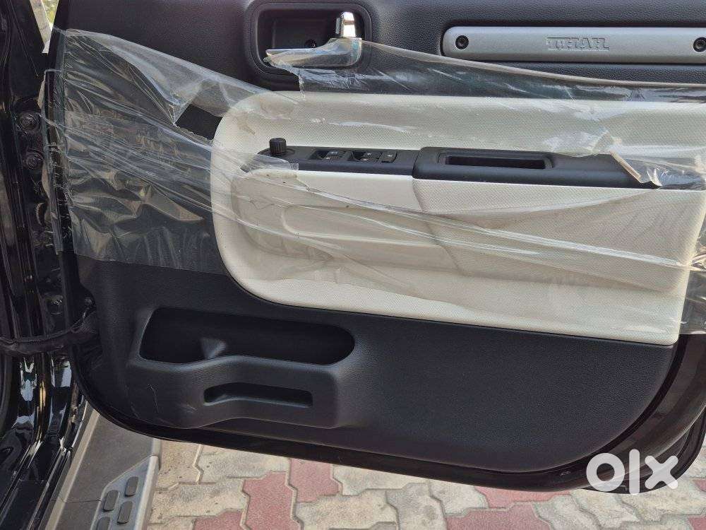 Mahindra Thar Roxx Mx5 Diesel At 2wd, 2026, Diesel