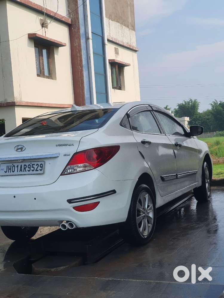 Hyundai Verna Fluidic 2012