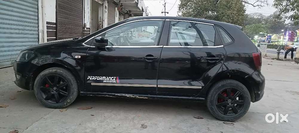 Kcar M Koi Bhi Kami Nhi H Ac Bhi Chalu H