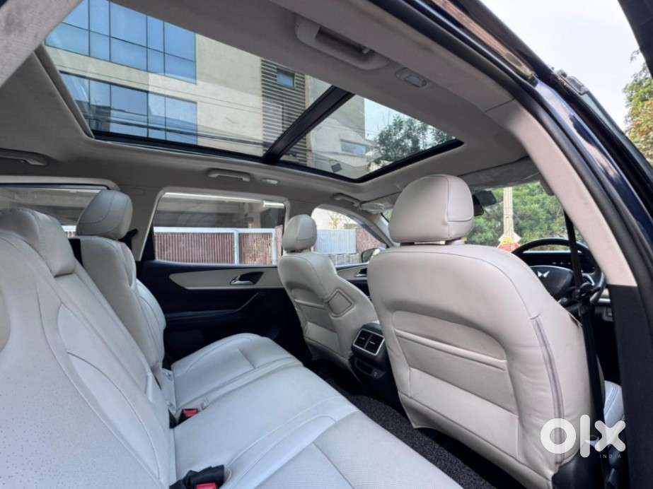 Mahindra Xuv700 2.2 Ax 7 Diesel At Str, 2024, Diesel