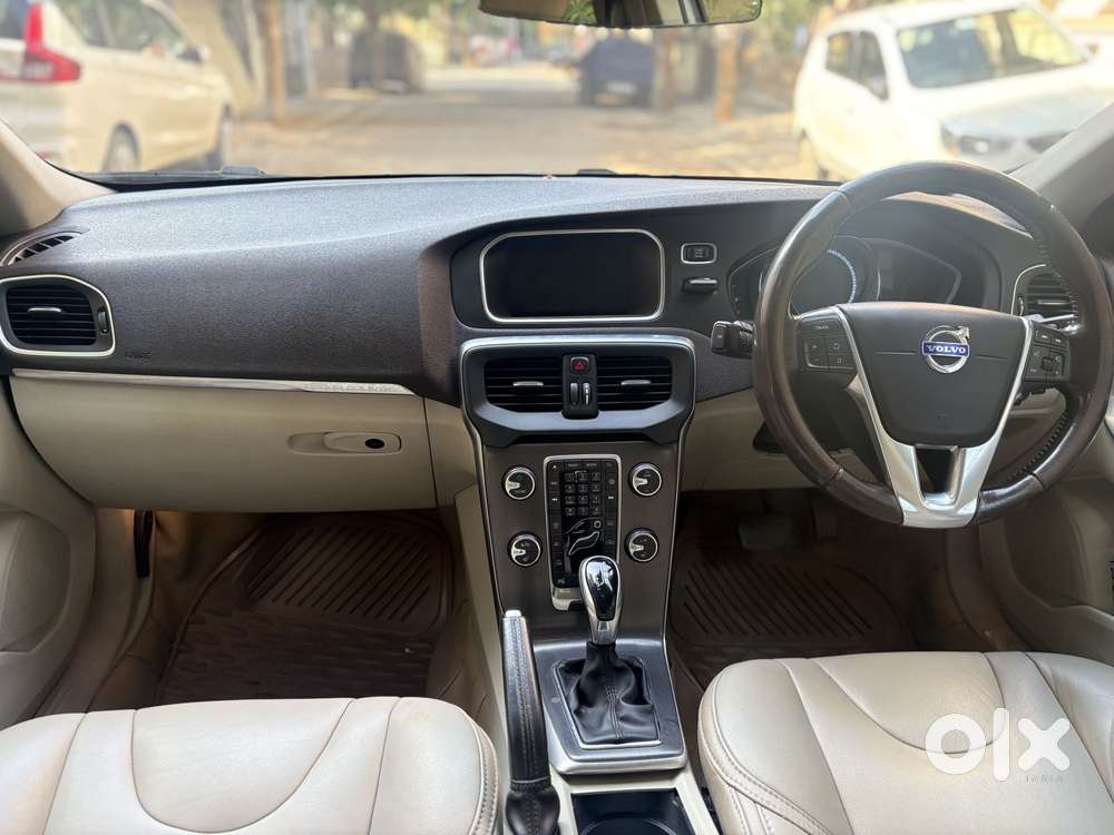 Volvo V40 Cross Country D3, 2015, Diesel