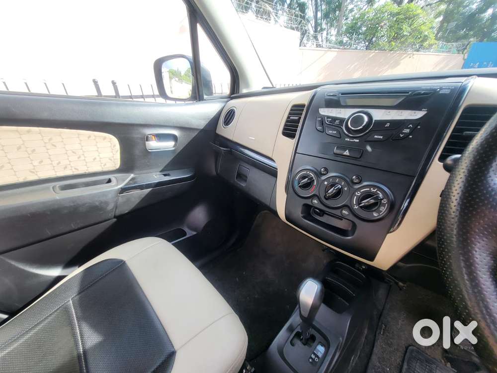 Maruti Suzuki Wagon R Vxi Amt1.2, 2017, Petrol