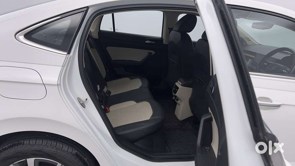 Skoda Slavia Style 1.5l Tsi Dsg, 2023, Petrol