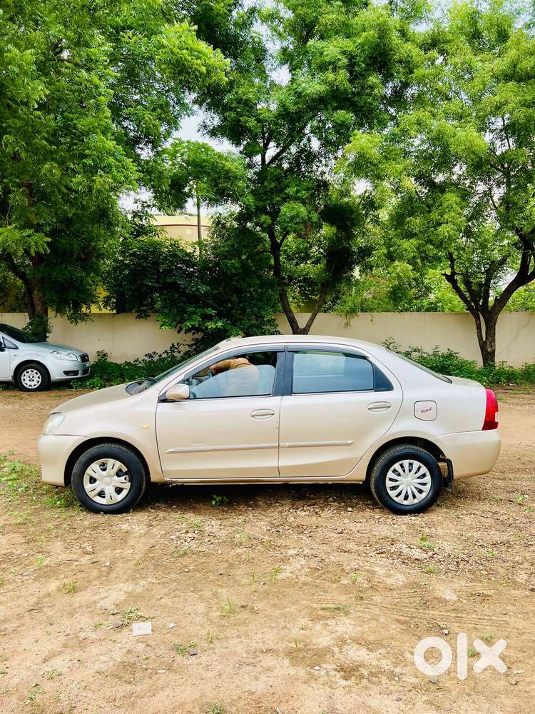Toyota Etios 2010-2012 V, 2011, Petrol