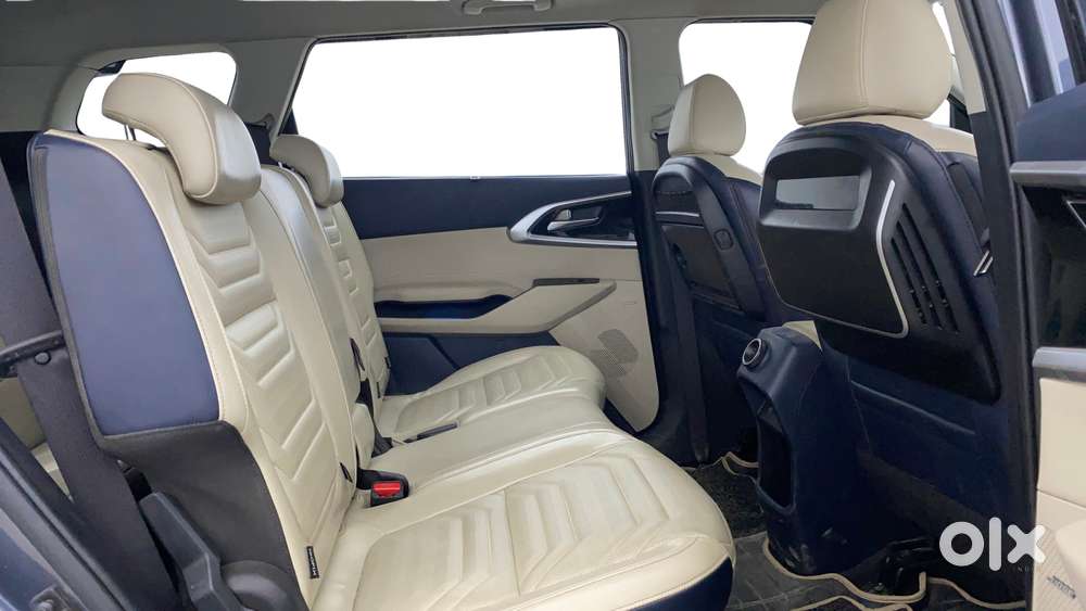 Kia Carens 1.4 Luxury Plus Dct 7 Str, 2022, Petrol