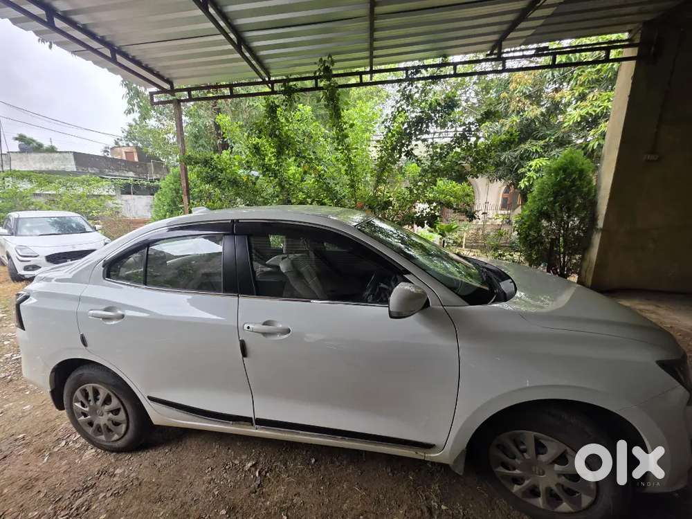 Maruti Suzuki Dzire Vxi Cng 2025