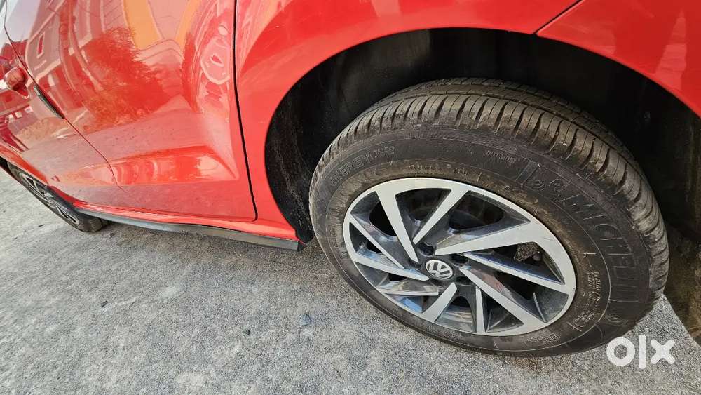 Volkswageon Polo 1l Tsi Comfortline Flash Red Colour Car.
