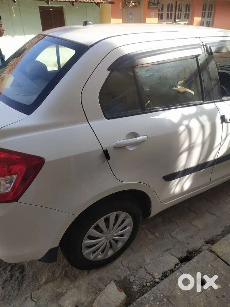 Maruti Suzuki Dzire 2015 Petrol 85000 Km Driven